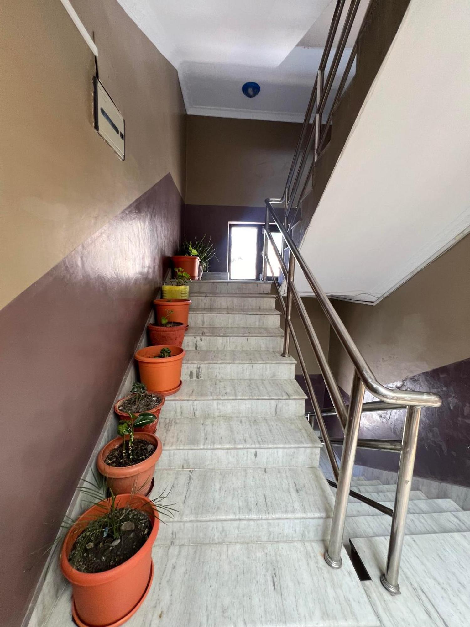 New Neeru Guest House ジョムソム エクステリア 写真